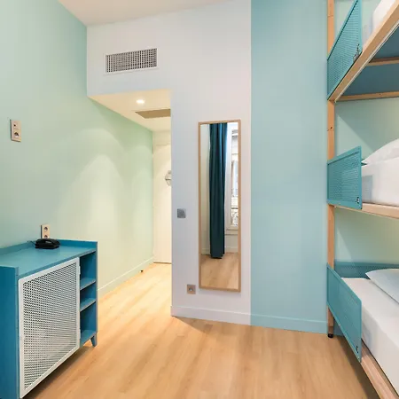 Hostel Ozz *