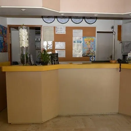 Vandrerhjem Ozz *