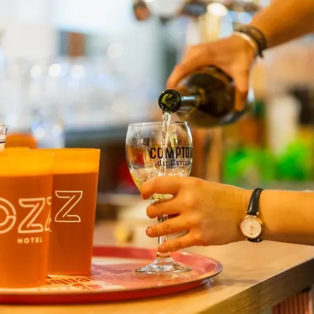 Ozz By Happyculture Auberge de jeunesse Nice