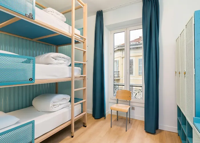 Ozz Hostel Nice