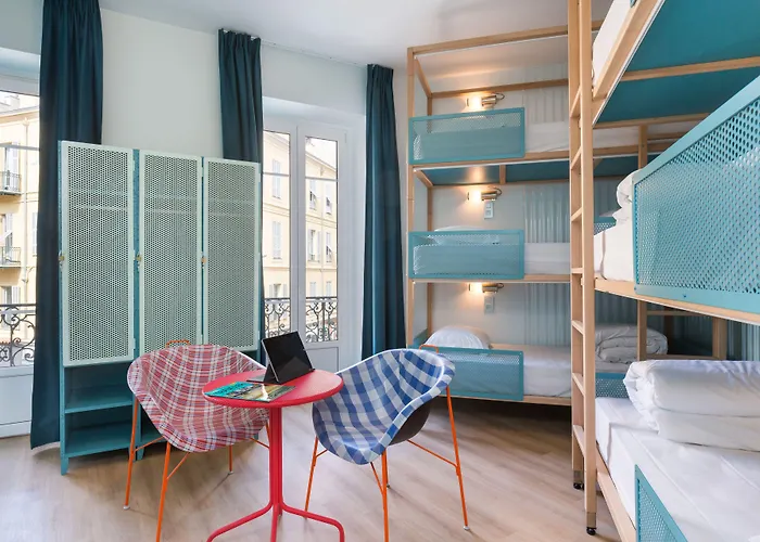 Ozz Hostel Nice
