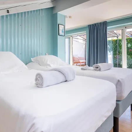 Ozz Hostel Nice
