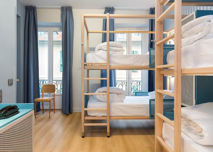 Hostel Ozz Νίκαια