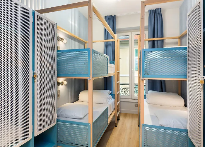 Hostel Ozz *