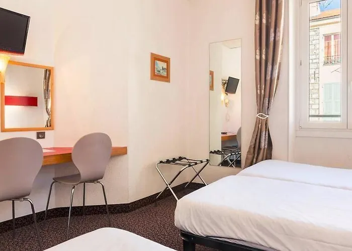 Hostel Ozz *
