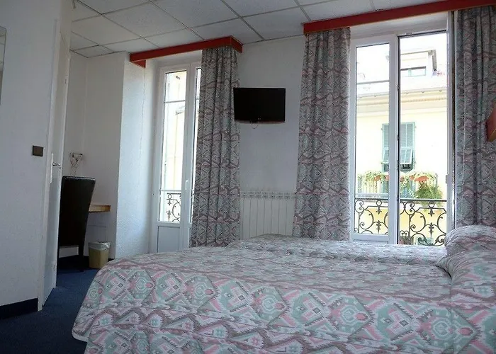 Hostel Ozz Νίκαια