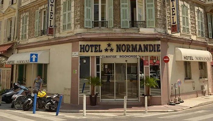 Hostel Ozz Νίκαια